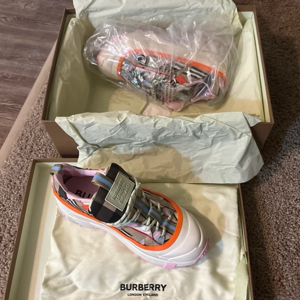 Burberry Multicolor Sneakers for Women - Picture 1 of 4